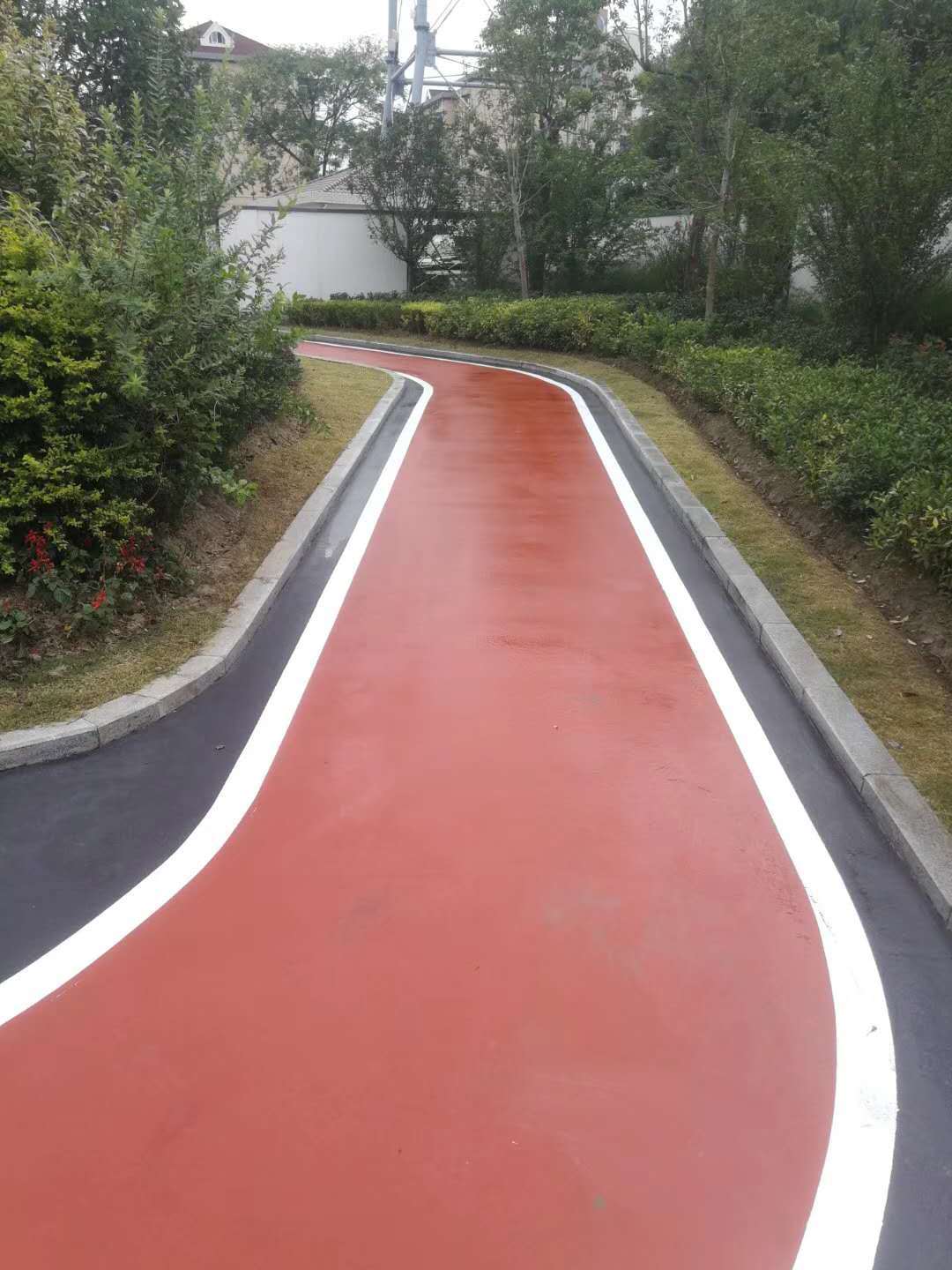 瀝青改色